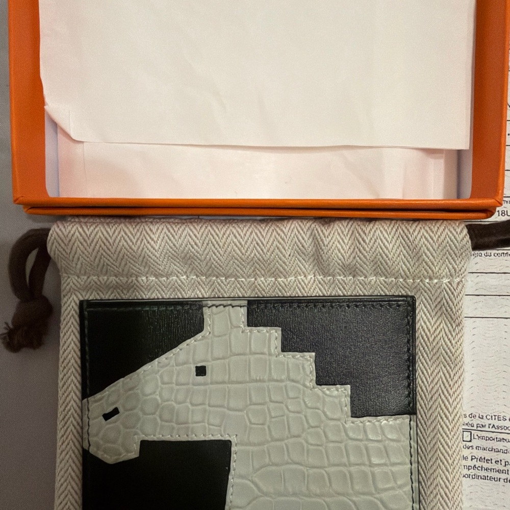 Hermes alligator calfskin black green wallet card holder comes with paperwork